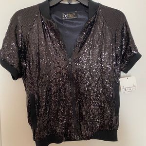Short sleeve black sequin top